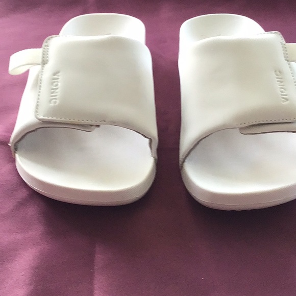 Vionic Kiera Slide Sandal in White 6 NWOB - Picture 4 of 5